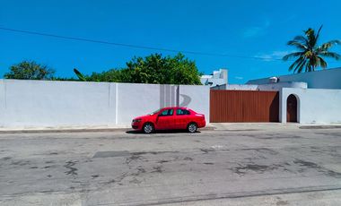 Terreno en venta, San Antonio Cinta, Mérida, Yucatán. En esquina, 1,130.50 m² (34.30m x 33.25m)