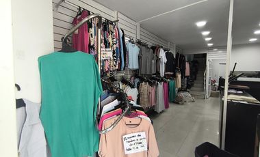 Excelente Local en Esquina Doble Altura en Once