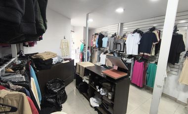 Excelente Local en Esquina Doble Altura en Once