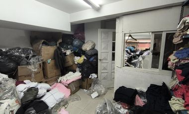 Excelente Local en Esquina Doble Altura en Once