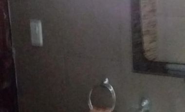 Casa tres ambientes con fondo y terraza a la venta en Wilde