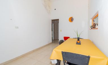 Casa de 2 ambientes con patio en Venta en Saavedra