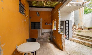 Casa de 2 ambientes con patio en Venta en Saavedra