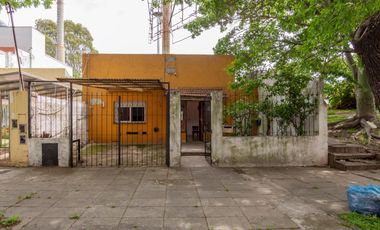 Casa de 2 ambientes con patio en Venta en Saavedra