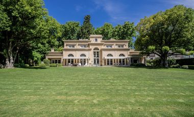 Excelente casa en la mejor zona de Las Lomas de San Isidro.