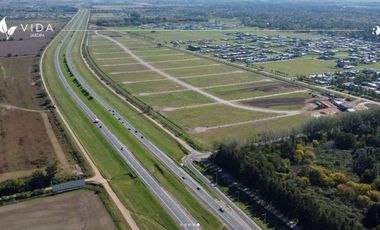 VENTA -  Lote 175 824m2 - Vida Jardín, Funes