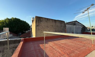 Casa tres ambientes cochera wilde en venta