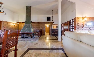 VENTA - Casa - 4 Dormitorios, casa para caseros, quincho y piscina - Funes, Santa Fe. APTA CREDITO