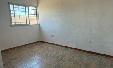 Venta casa de 2 dormitorios a estrenar con cochera y pileta Lomas de Alicia, Baigorria