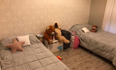 VENTA / PERMUTA - Casa - 2 dormitorios, jardín y piscina - Soldini, Santa Fe