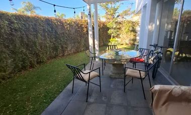 CUARTO AMUEBLADO CON BAÑO COMPLETO PARA HOMBRE O MUJER DE 18-26 AÑOS SOLTERA