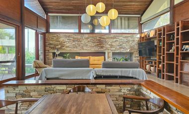 Espectacular Casa en Haras Santa Maria.-