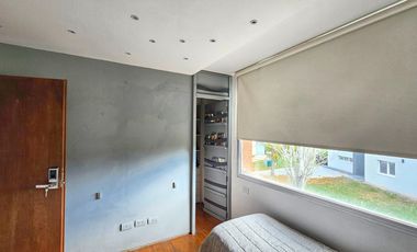 Espectacular Casa en Haras Santa Maria.-