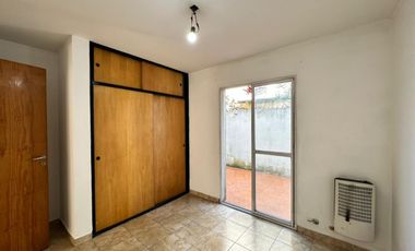 Depto 2amb c/ Patio Pocas expensas