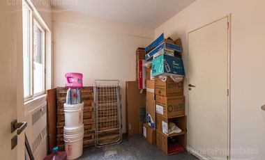 Palermo, Venta 4 ambientes con dependencias, amplio luminoso, baño y toilette, Apto Profesional