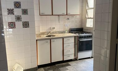 Palermo, Venta 4 ambientes con dependencias, amplio luminoso, baño y toilette, Apto Profesional