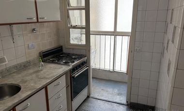 Palermo, Venta 4 ambientes con dependencias, amplio luminoso, baño y toilette, Apto Profesional