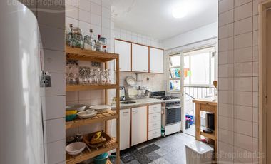 Palermo, Venta 4 ambientes con dependencias, amplio luminoso, baño y toilette, Apto Profesional