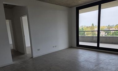 Venta con renta Depto 3 ambientes c/balcón y 2 cocheras Pilar La lonja