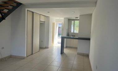 VENTA DUPLEX - 2 DORM. EXCELENTE ACCESO - CHACABUCO AL 500 CENTENARIO NEUQUEN