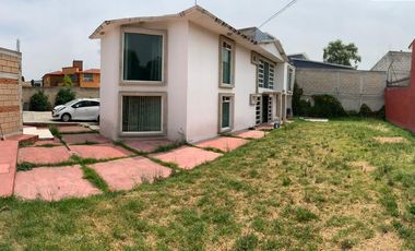 Hermosa casa en privada Adolfo Lopez,  Metepec, Edo. de México.