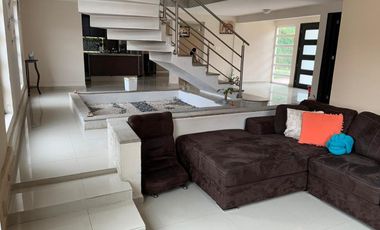 Hermosa casa en privada Adolfo Lopez,  Metepec, Edo. de México.