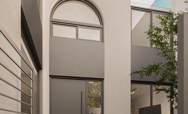 Casa en venta 3 dormitorios, patio -terraza-pileta. B. Pichincha