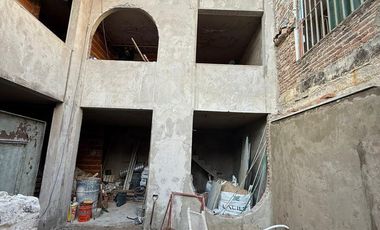 Casa en venta 3 dormitorios, patio -terraza-pileta. B. Pichincha