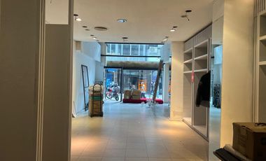 Alquiler de local en microcentro de 98 m2 a metros de Florida, apto varios destinos, sin tiraje.