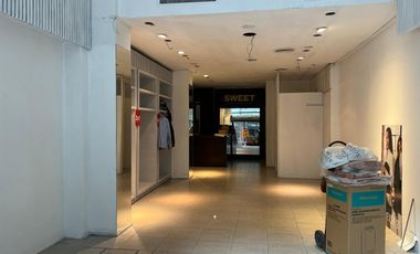 Alquiler de local en microcentro de 98 m2 a metros de Florida, apto varios destinos, sin tiraje.