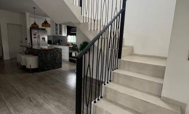 Casa 4 Ambientes en venta y alquiler - opcional extra muebles - APTA CREDITO Barrio la Candida