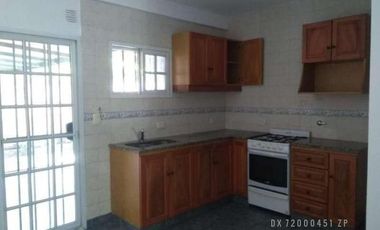 Casa en duplex de 3 dorm entre Guido y Padre Acevedo - Beccar