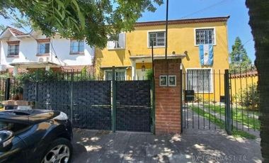 Casa en duplex de 3 dorm entre Guido y Padre Acevedo - Beccar