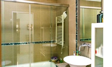 VENTA Casa con jardín, pileta y garage en Quilmes