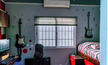 VENTA Casa con jardín, pileta y garage en Quilmes