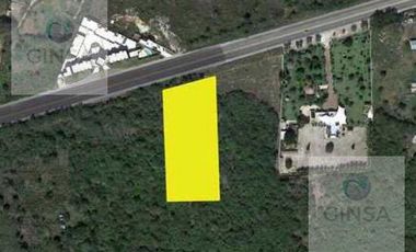 EXCELENTE TERRENO MUY BIEN UBICADO SOBRE CARRETERA MERIDA A MOTUL, EN KM. 5.5,  PARA DIFRERENTES USOS, MERIDA, YUCATAN.