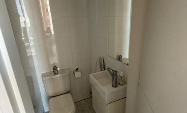Departamento semipiso de categoría 4 ambientes con 2 cocheras amoblado en venta - Quilmes Centro