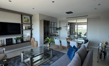 Departamento semipiso de categoría 4 ambientes con 2 cocheras amoblado en venta - Quilmes Centro