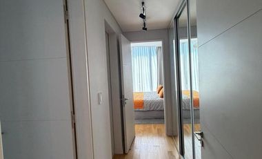 Departamento semipiso de categoría 4 ambientes con 2 cocheras amoblado en venta - Quilmes Centro