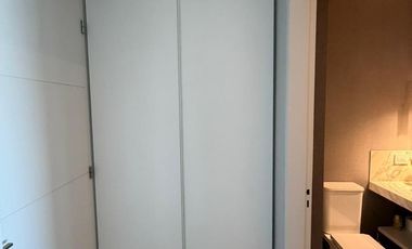 Departamento semipiso de categoría 4 ambientes con 2 cocheras amoblado en venta - Quilmes Centro