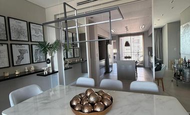 Departamento semipiso de categoría 4 ambientes con 2 cocheras amoblado en venta - Quilmes Centro