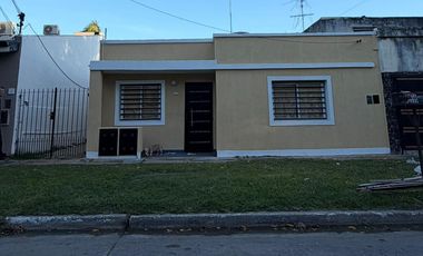 Casa en venta - sixto fernandez 2070