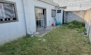 Casa en venta - sixto fernandez 2070