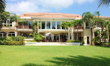 RESIDENCIA EN POKTAPOK FRENTE LAGUNA PARA REMODELAR