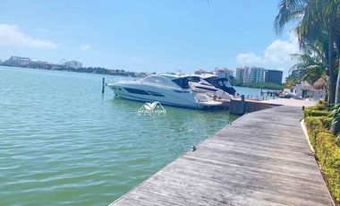 RESIDENCIA EN POKTAPOK FRENTE LAGUNA PARA REMODELAR