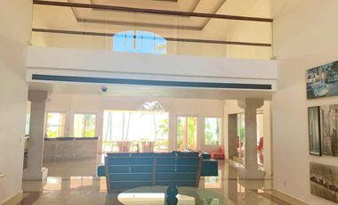 RESIDENCIA EN POKTAPOK FRENTE LAGUNA PARA REMODELAR