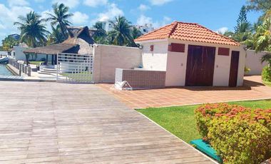 RESIDENCIA EN POKTAPOK FRENTE LAGUNA PARA REMODELAR