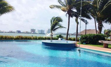 RESIDENCIA EN POKTAPOK FRENTE LAGUNA PARA REMODELAR