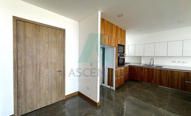 Oportunidad¡¡ Venta de Departamento en Penhouse, en Torre Río, Armmal