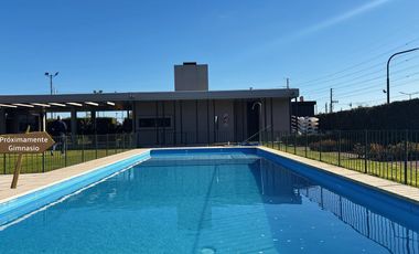 Venta Impecable Casa de 4 dormitorios   family   dependencia en Nordelta, Barrio Tipas
